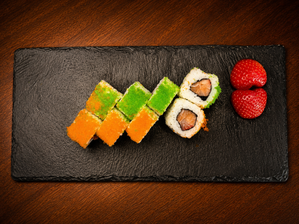 Strawberry Lachs Roll